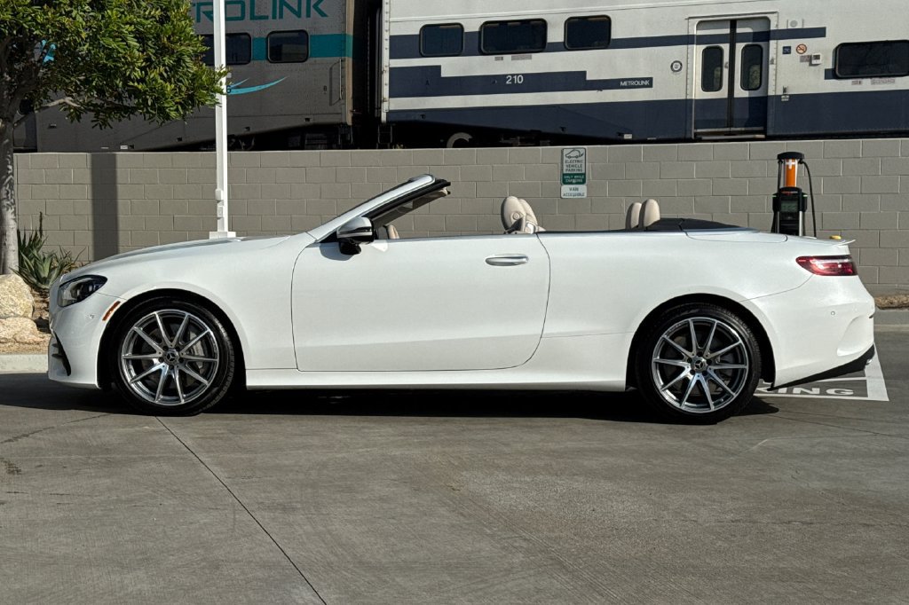 Used 2023 Mercedes-Benz E 450 Cabriolet image 12