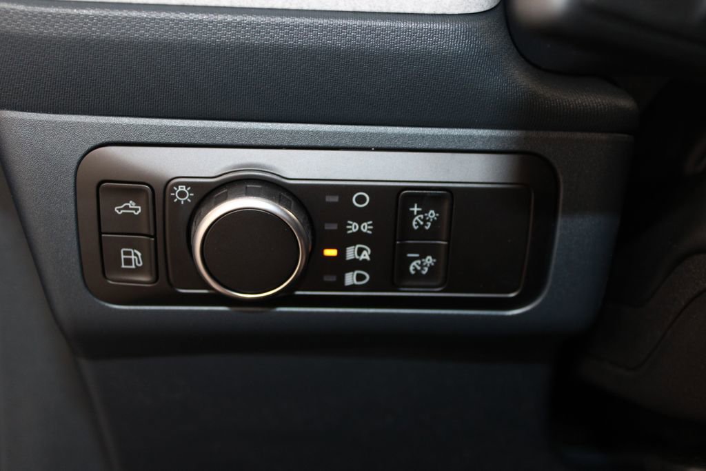 New 2025 Ford Maverick XLT w/ XLT Luxury Package image 38