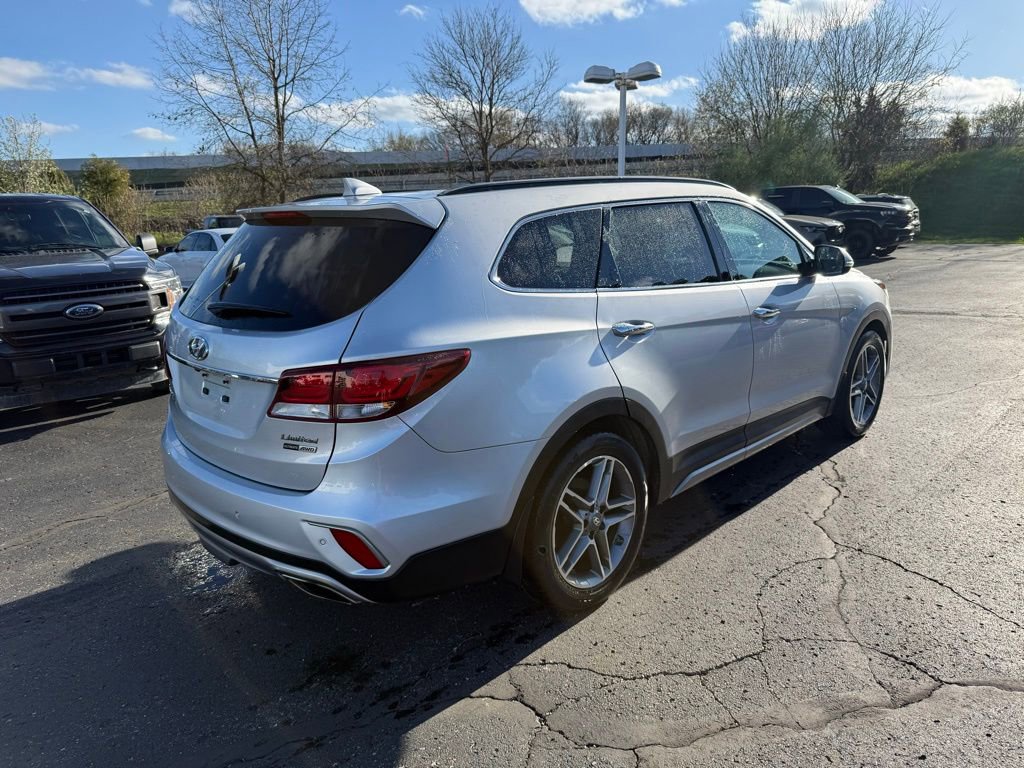 Used 2018 Hyundai Santa Fe Limited AWD/4WD image 3