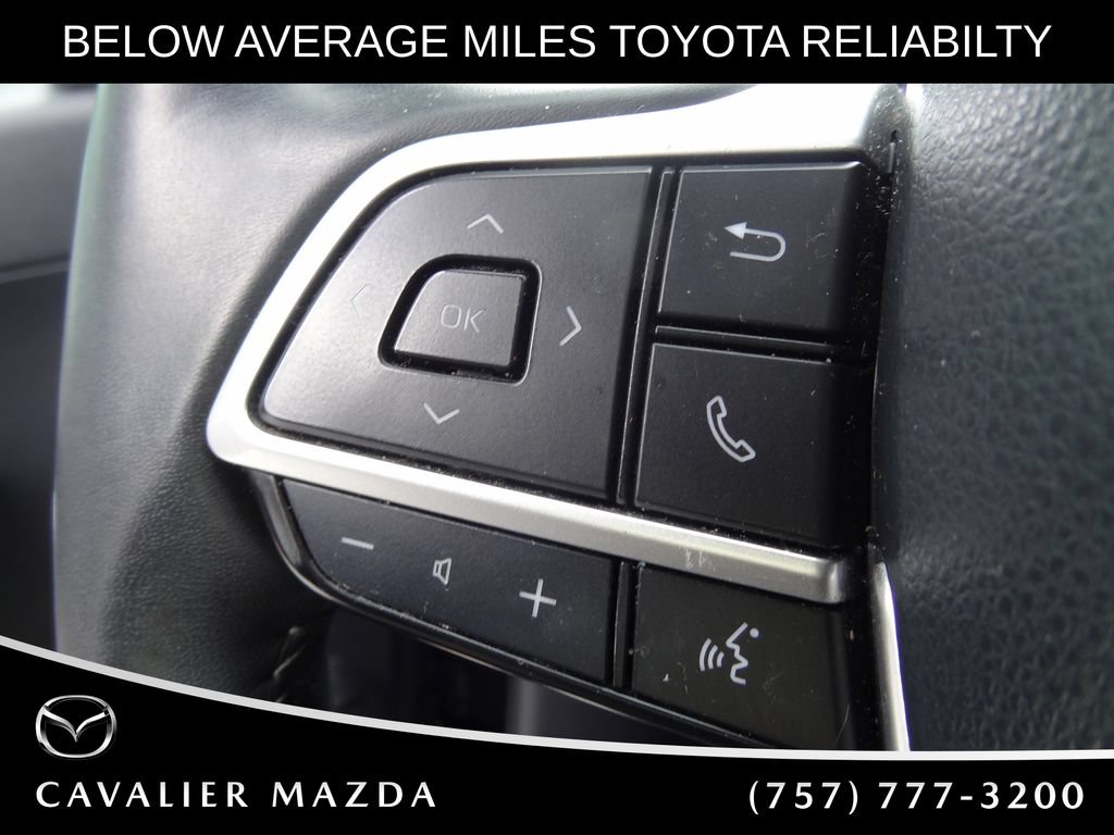 Used 2023 Toyota Highlander XLE AWD/4WD image 27