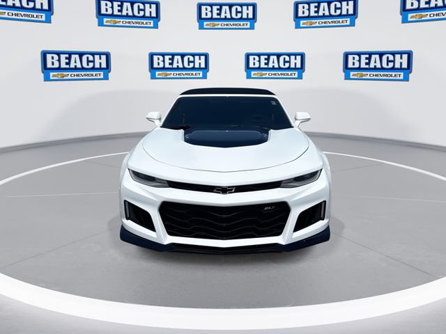 Used 2022 Chevrolet Camaro ZL1 RWD image 3