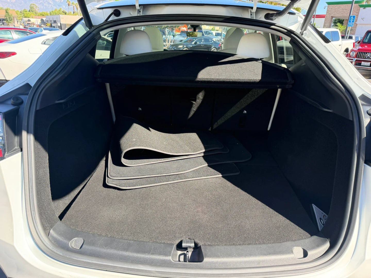 Used 2023 Tesla Model Y AWD image 24