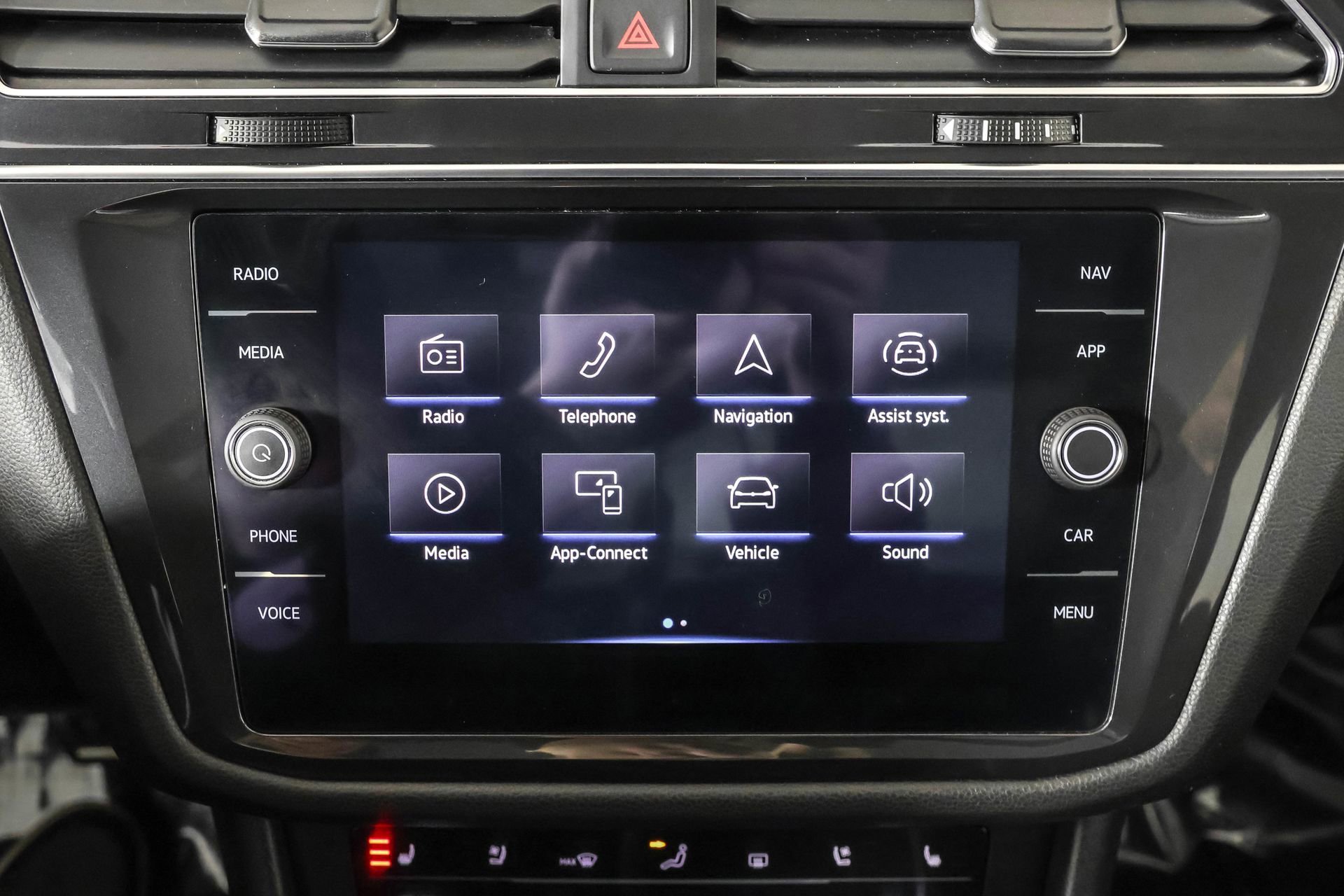 Used 2022 Volkswagen Tiguan SEL R-Line image 31