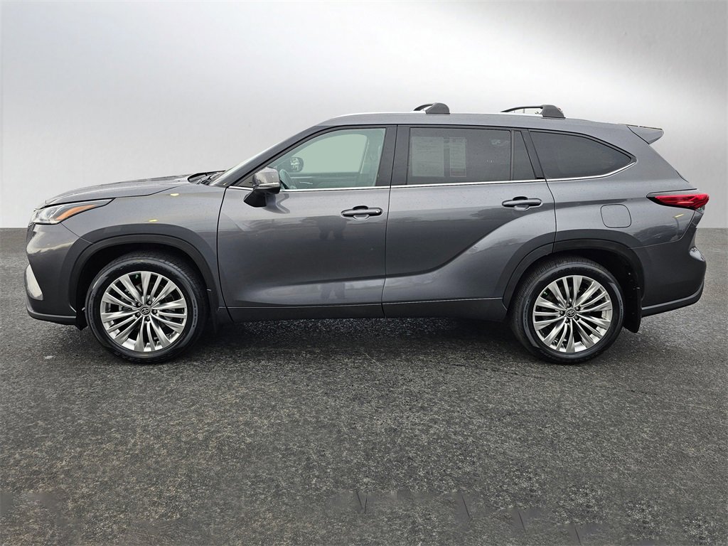 Used 2023 Toyota Highlander Platinum video 2