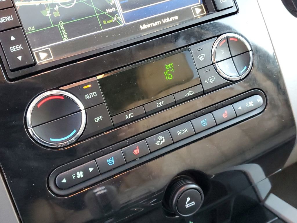 Used 2013 Ford Expedition Limited image 19