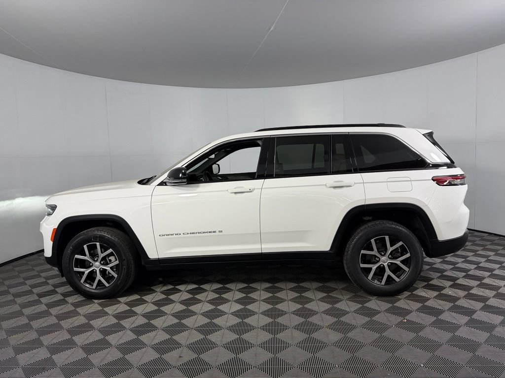 Certified 2024 Jeep Grand Cherokee Limited RWD image 10