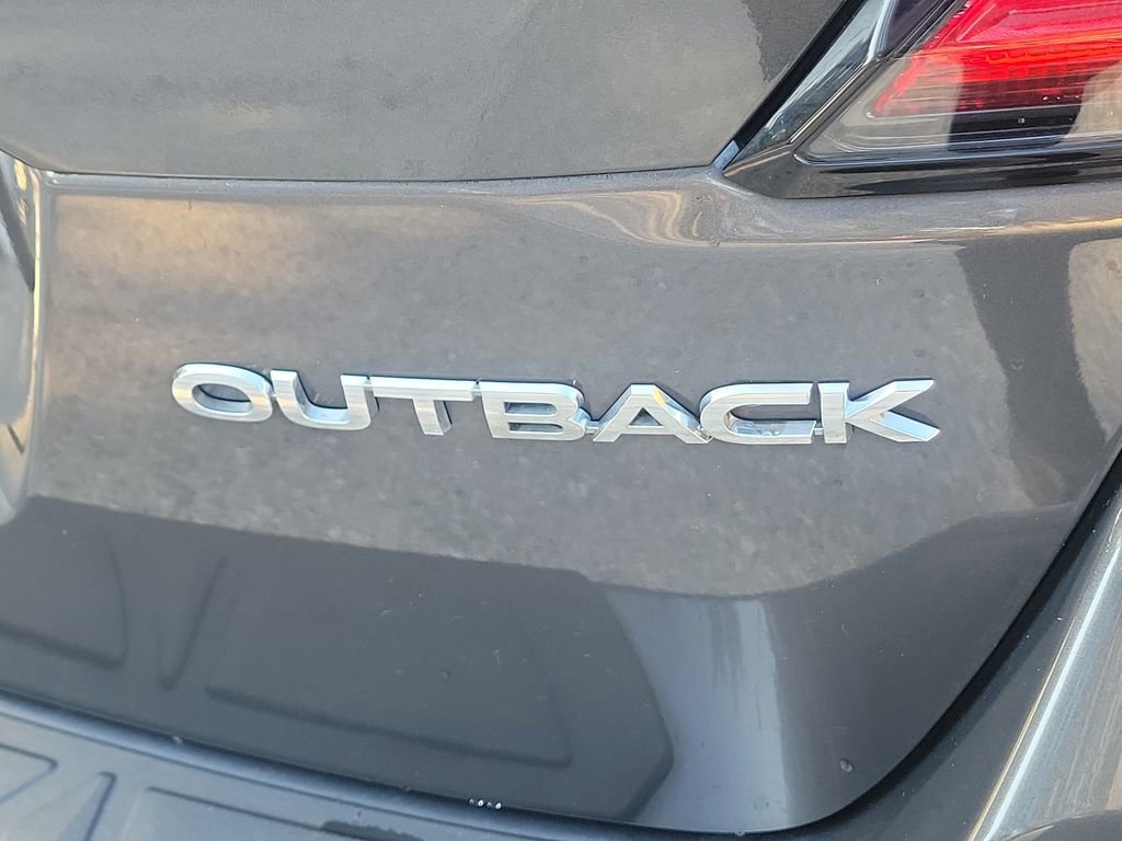 Used 2022 Subaru Outback Limited image 8