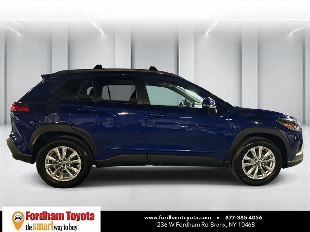 Certified 2022 Toyota Corolla Cross LE image 2