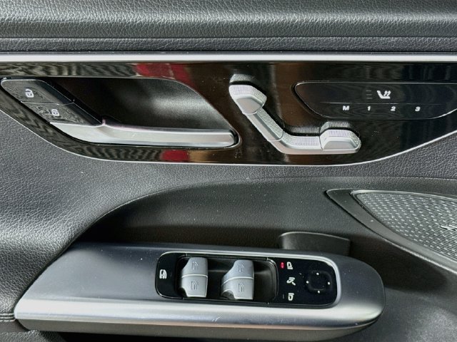 Used 2023 Mercedes-Benz C 300 Sedan image 20