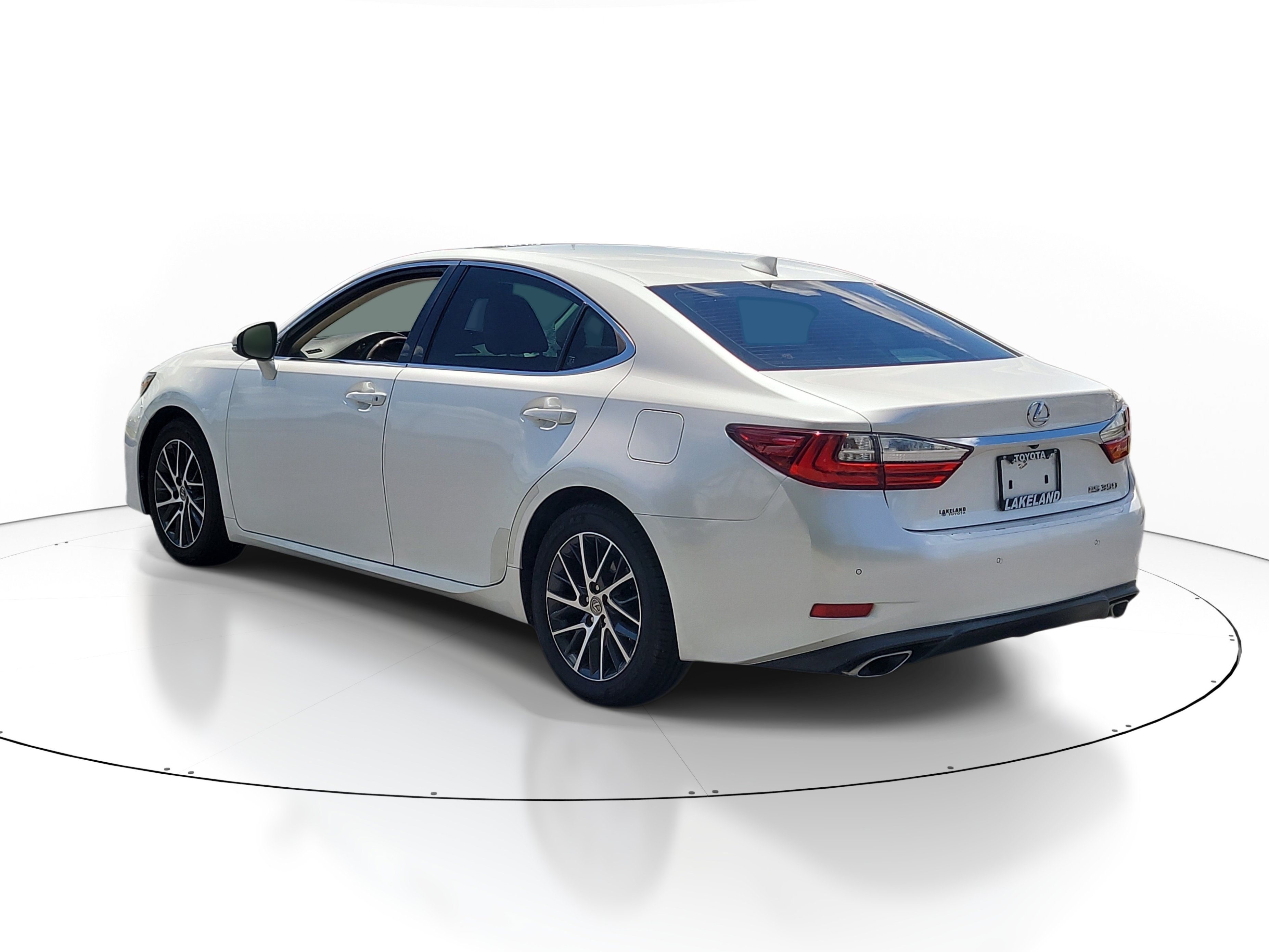 Used 2016 Lexus ES 350 w/ Luxury Package w/Wood Trim FWD image 5