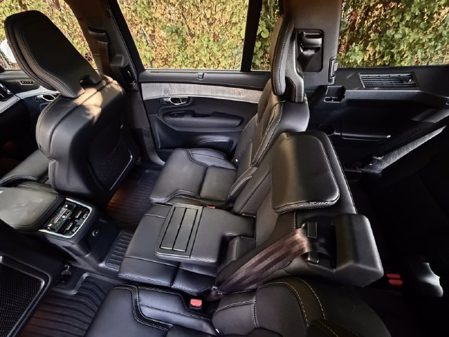 Used 2025 Volvo XC90 T8 Ultra w/ Protection Package Premier AWD/4WD image 38