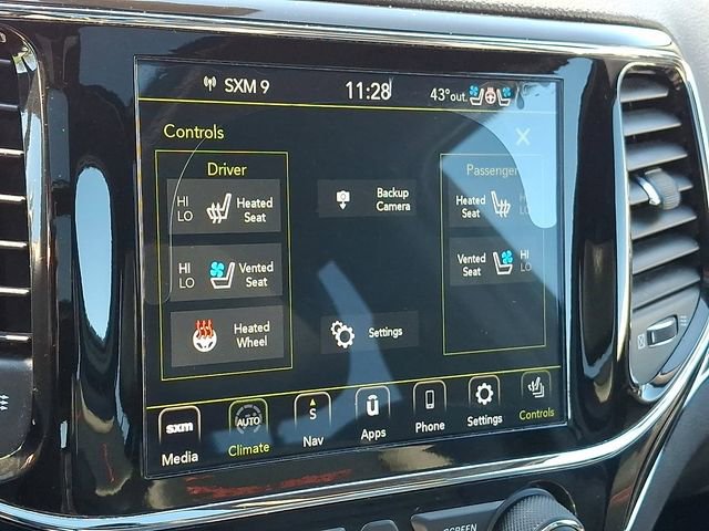 Used 2020 Jeep Grand Cherokee Trailhawk w/ Trailhawk Luxury Group AWD/4WD image 27