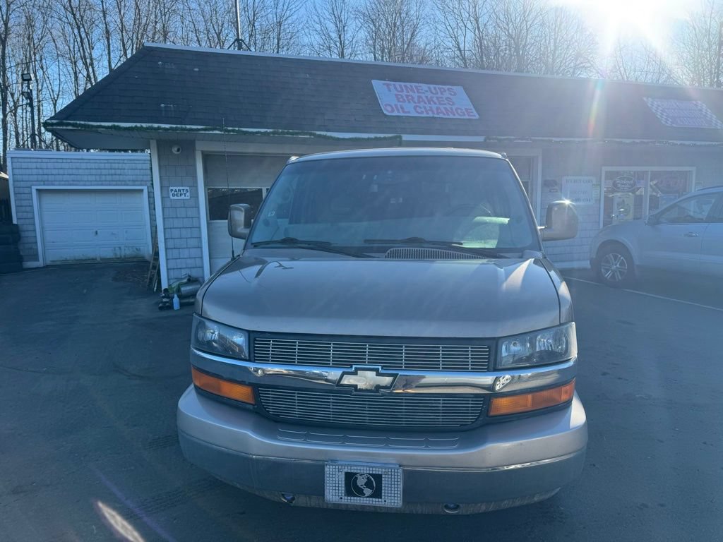 Used 2004 Chevrolet Express 1500 RWD image 9