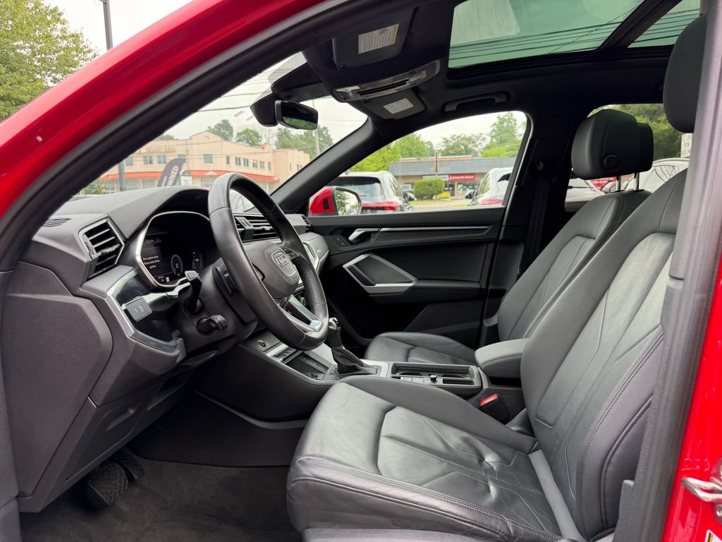 Used 2021 Audi Q3 2.0T Premium Plus w/ Premium Plus Package AWD/4WD image 19