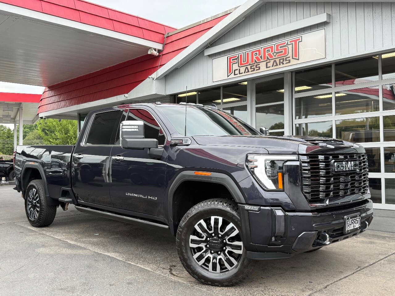Used 2024 GMC Sierra 3500 Denali Ultimate image 1