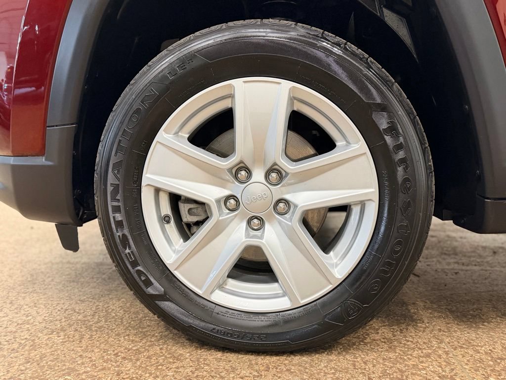 Used 2022 Jeep Compass Latitude w/ Convenience Group AWD/4WD image 27