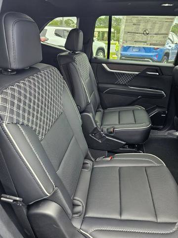 New 2026 GMC Acadia Denali w/ Super Cruise Package FWD image 28