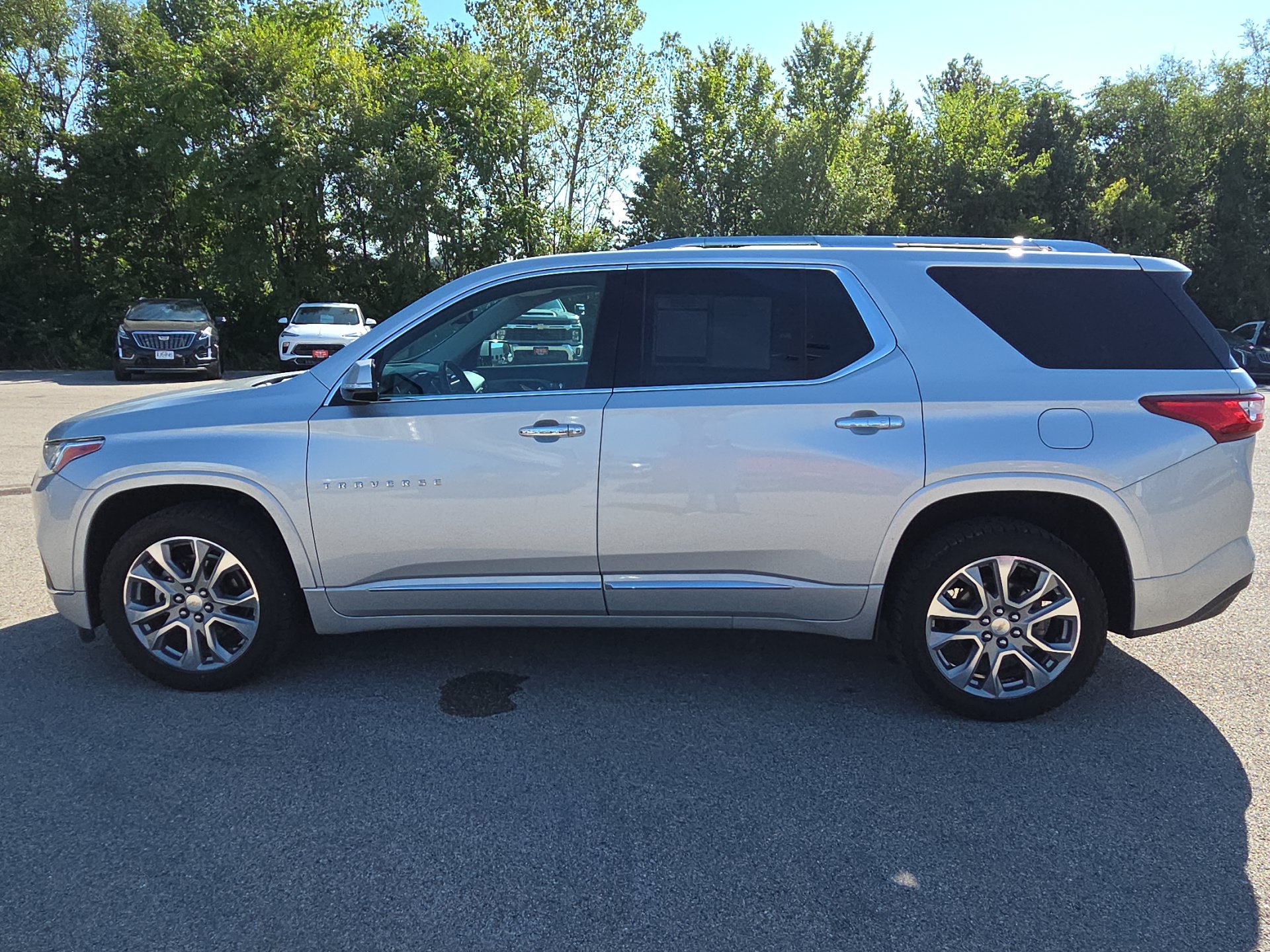 Used 2019 Chevrolet Traverse Premier w/ LPO, Floor Liner Package AWD/4WD image 5