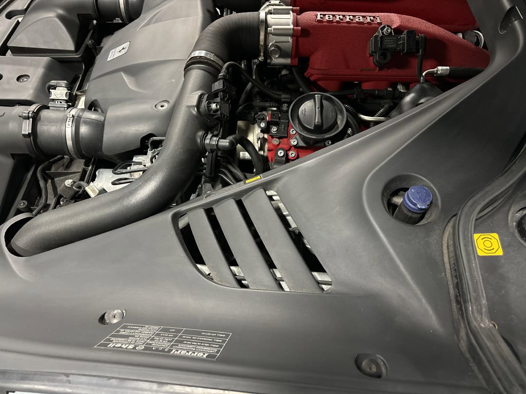 Used 2015 Ferrari California T image 59