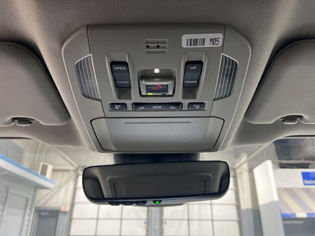 Used 2023 Toyota Highlander XLE AWD/4WD image 27