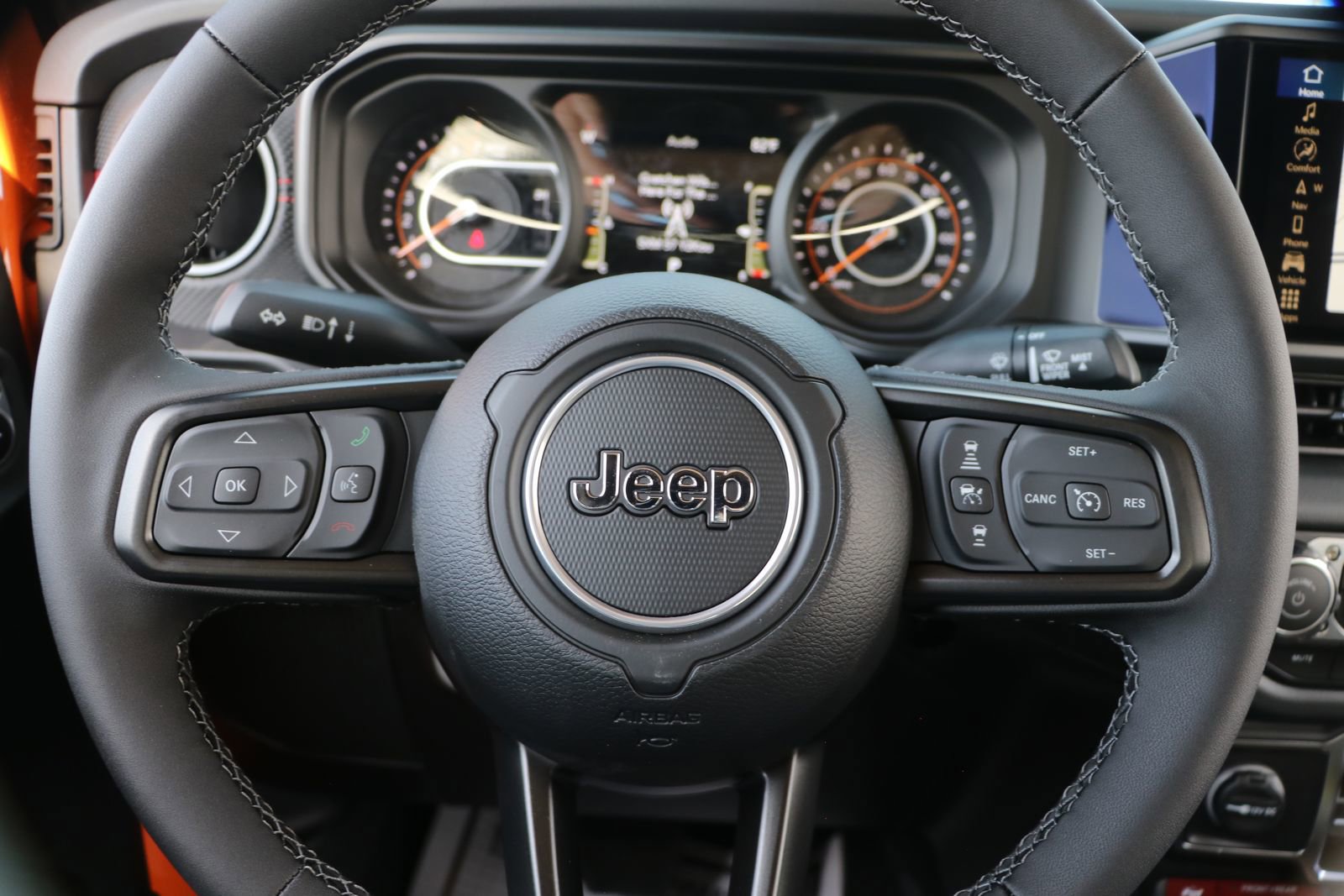New 2025 Jeep Gladiator Rubicon w/ Convenience Group image 16
