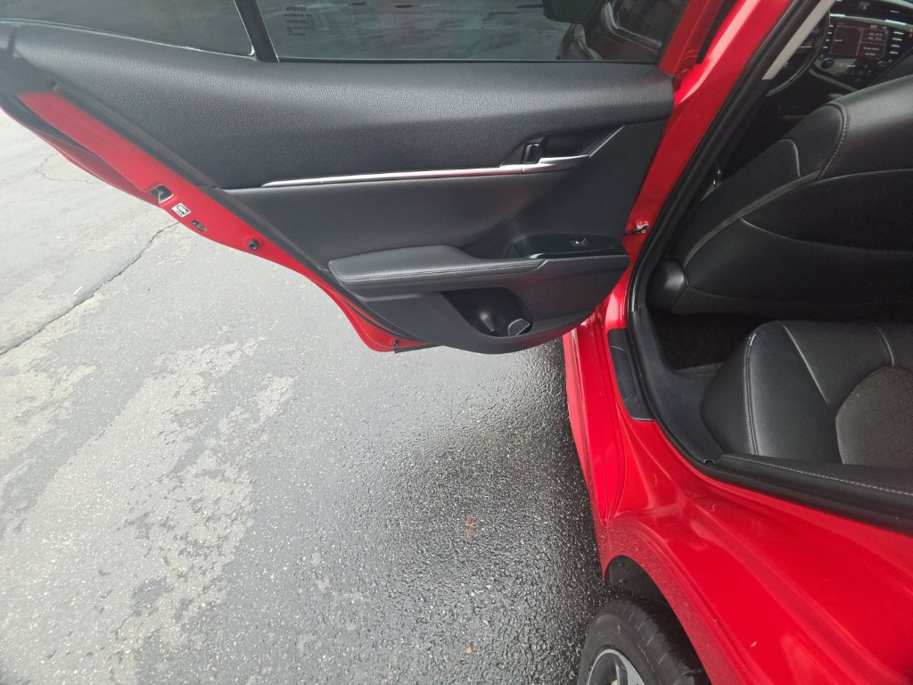 Used 2019 Toyota Camry XSE FWD image 26