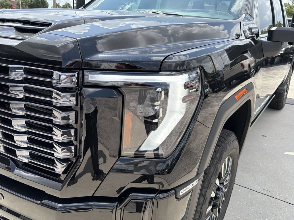 New 2026 GMC Sierra 2500 Denali Ultimate AWD/4WD image 9
