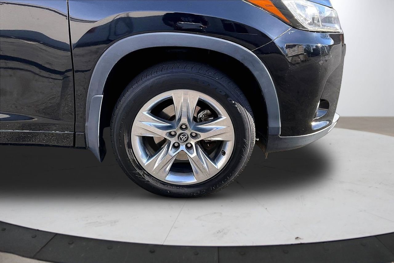Used 2018 Toyota Highlander Limited image 37