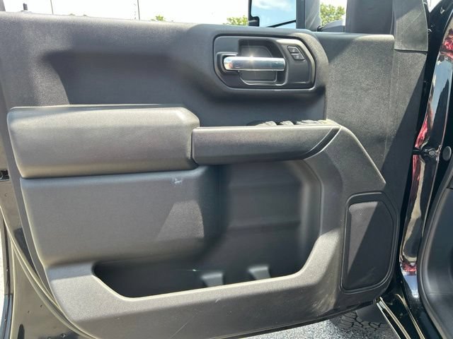 Used 2025 Chevrolet Silverado 2500 Custom w/ Custom Value Package AWD/4WD image 11