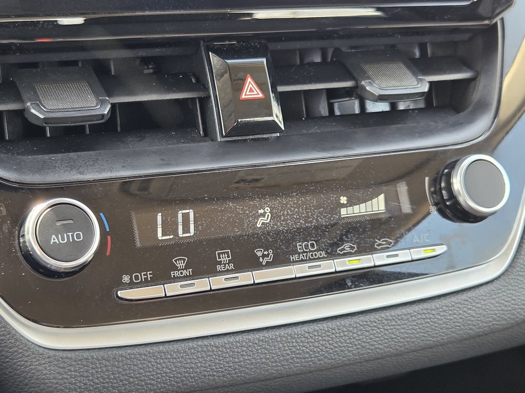 Used 2025 Toyota Corolla LE FWD image 20