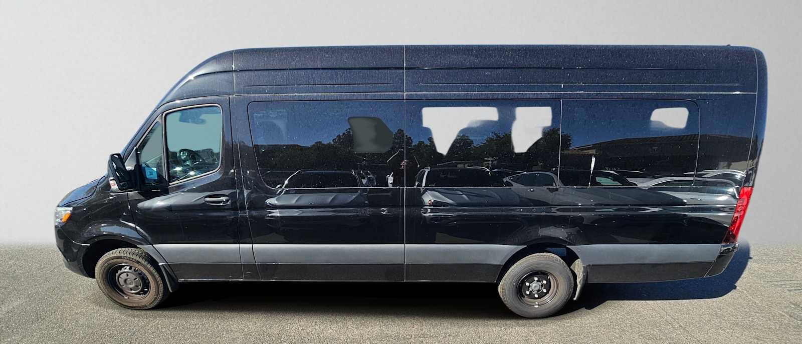 Used 2025 Mercedes-Benz Sprinter 3500 image 6