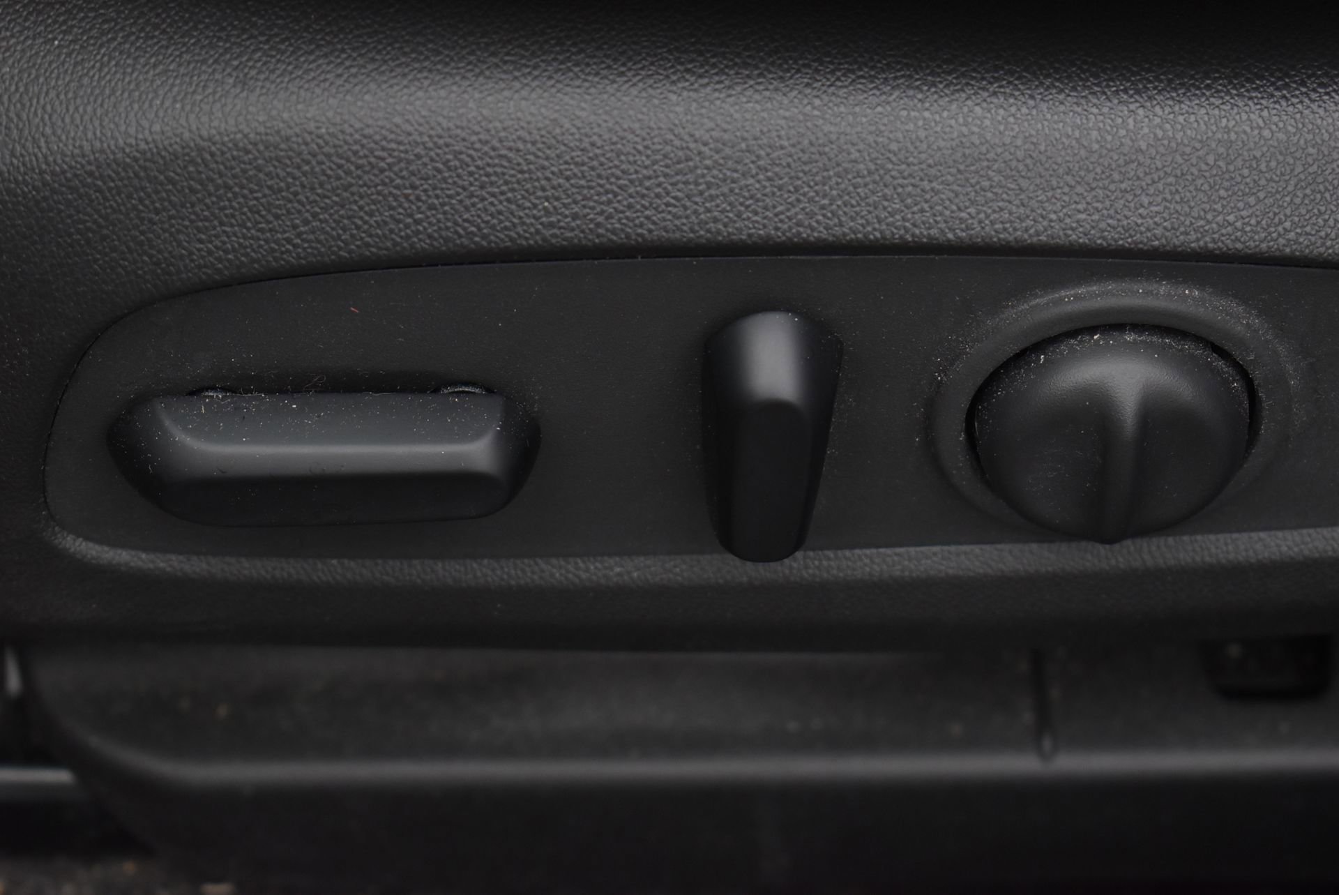 Used 2024 Chevrolet Trax ACTIV w/ Sunroof Package image 14