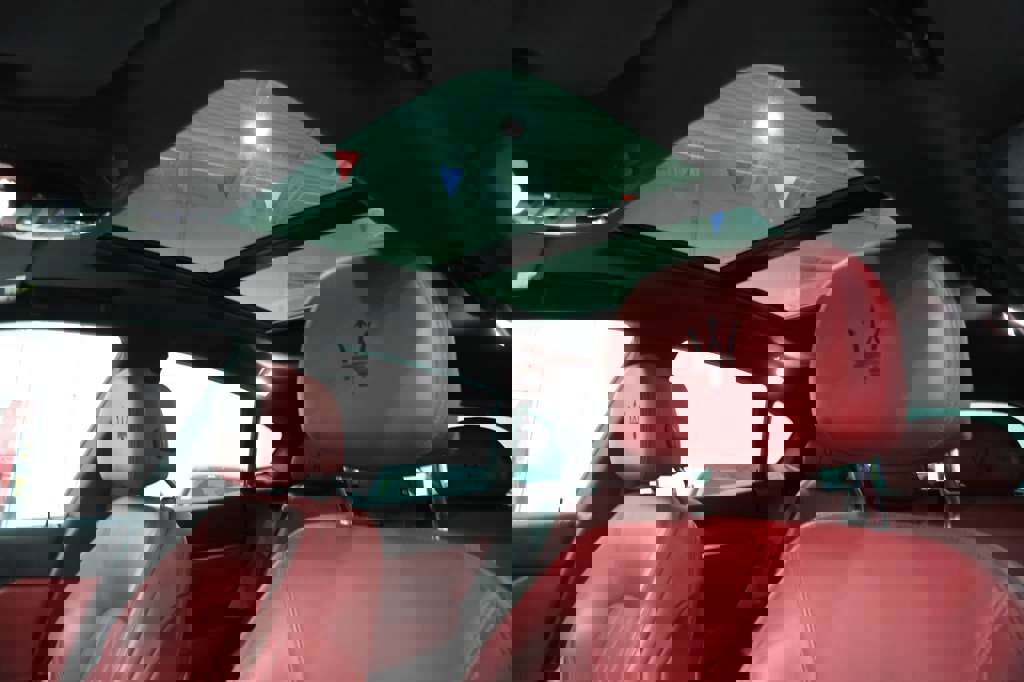 Used 2017 Maserati Levante S image 35