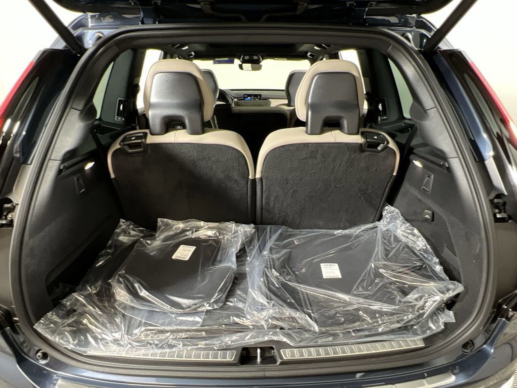 New 2026 Volvo XC90 B6 Plus w/ Protection Package Premier AWD/4WD image 19
