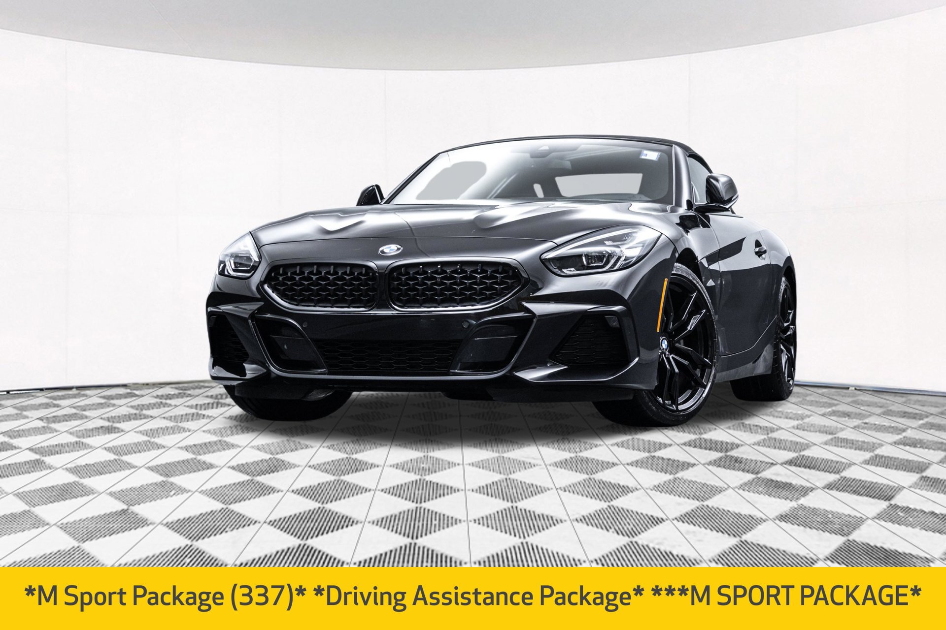 Used 2022 BMW Z4 sDrive30i w/ M Sport Package RWD image 2
