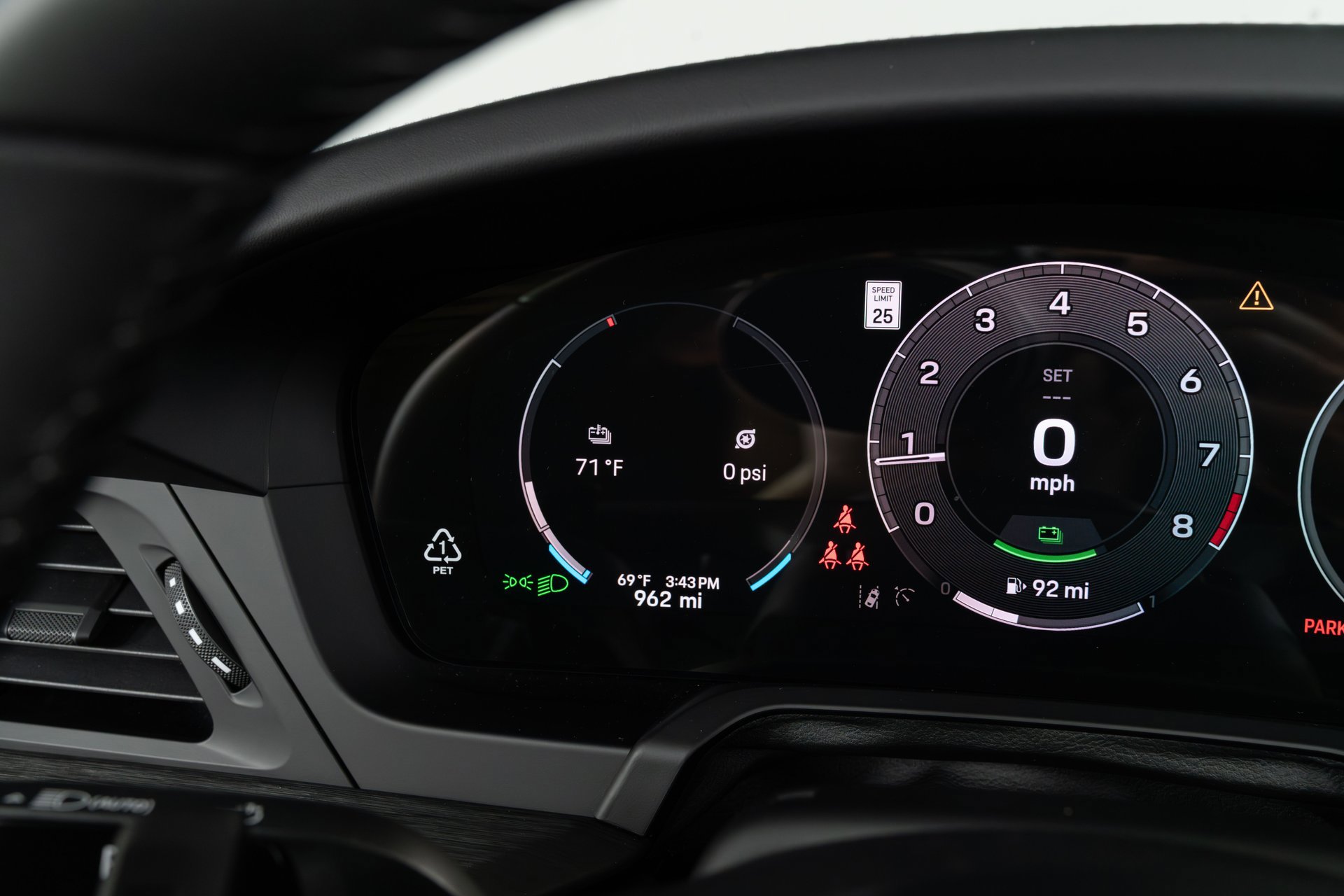 Used 2025 Porsche 911 Targa 4 GTS image 35