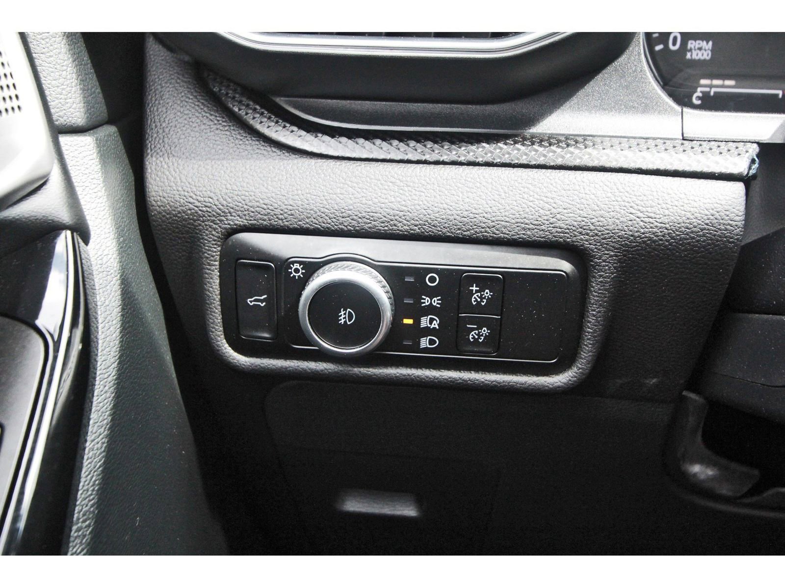 Used 2024 Ford Explorer ST-Line w/ Class IV Trailer Tow Package image 22