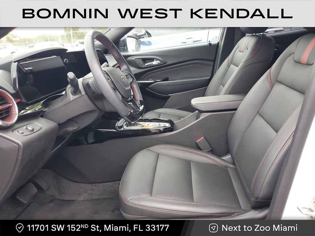 Used 2025 Chevrolet Trax RS w/ Driver Confidence Package image 11