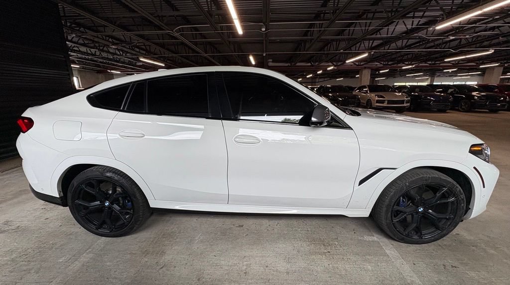 Used 2021 BMW X6 M50i w/ Premium Package AWD/4WD image 8