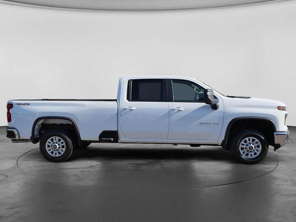 Used 2025 Chevrolet Silverado 2500 LT w/ Convenience Package AWD/4WD image 15