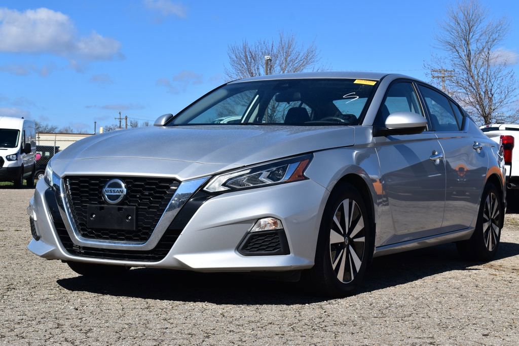 Used 2021 Nissan Altima 2.5 SV image 1
