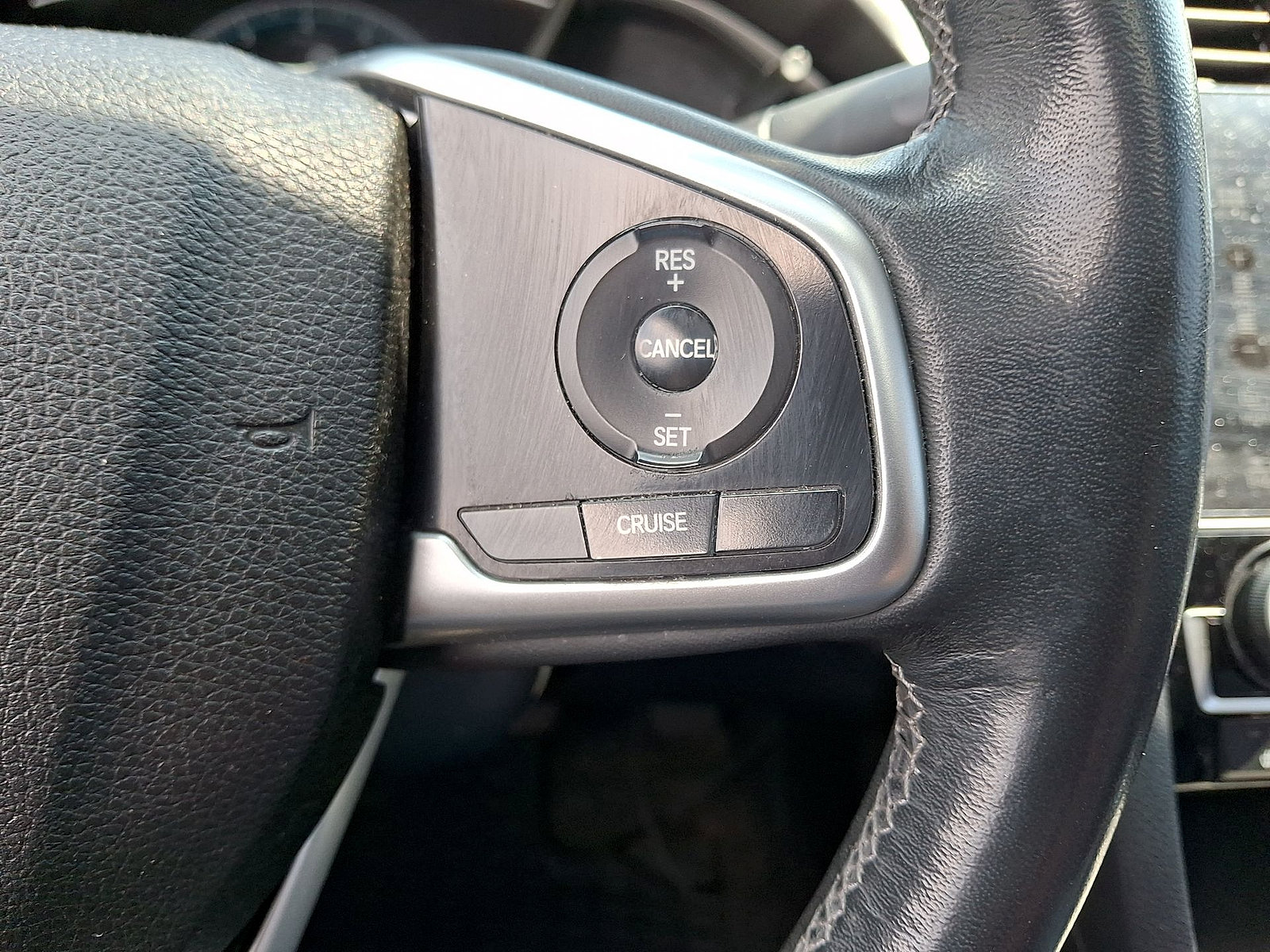 Used 2018 Honda Civic EX-T image 18