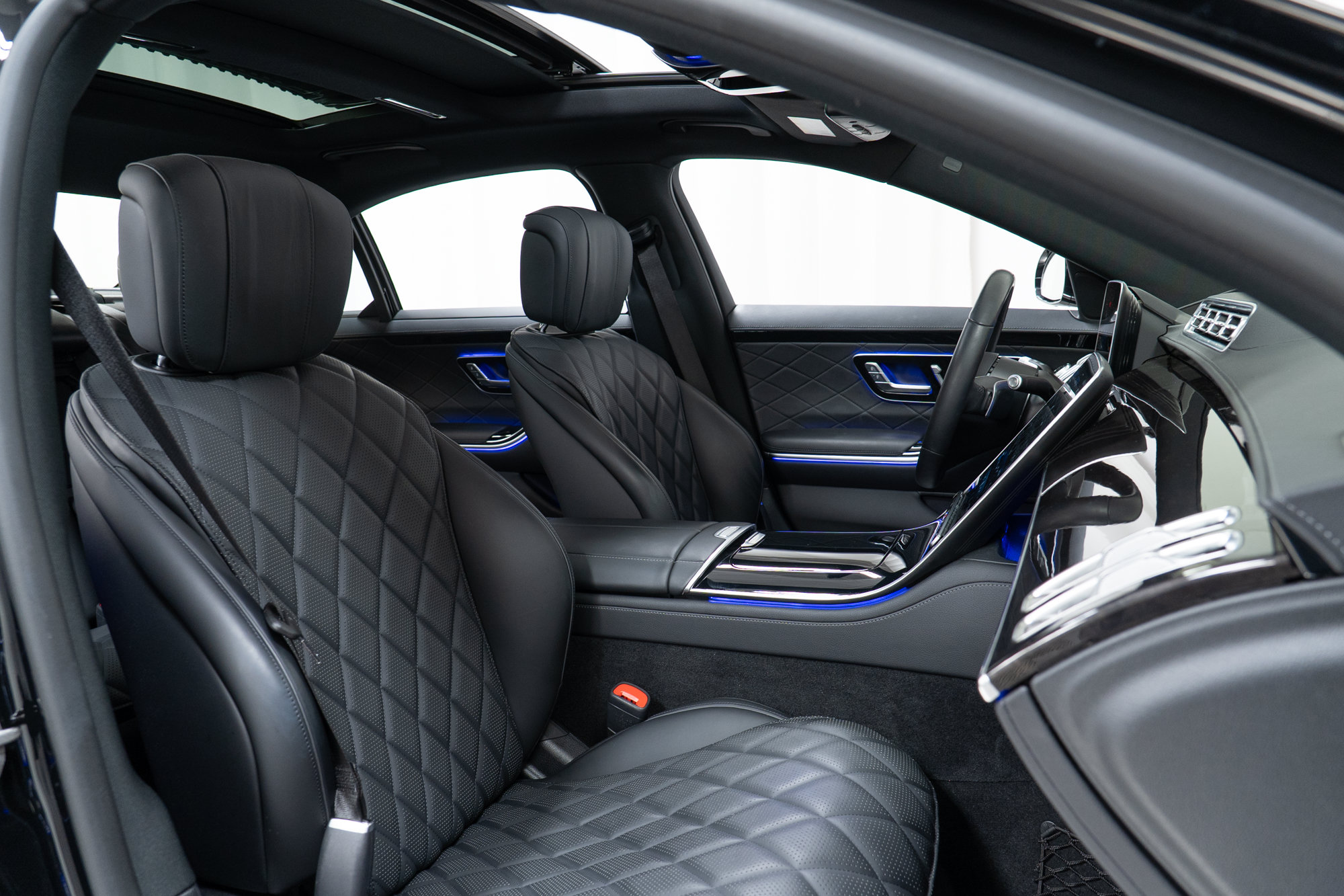 Certified 2023 Mercedes-Benz S 500 4MATIC w/ 3D Technology Package image 21