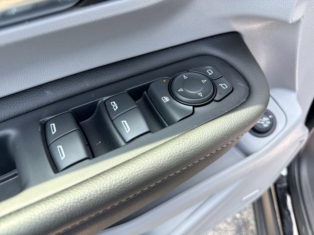 Used 2024 GMC Terrain SLT w/ Infotainment Package II AWD/4WD image 13