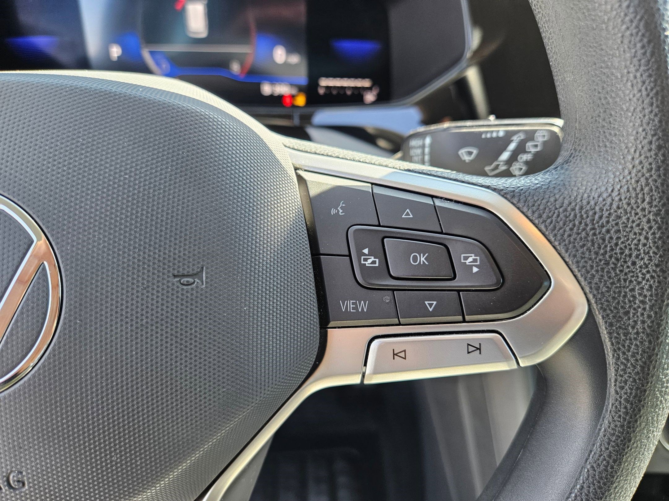 Used 2022 Volkswagen Taos S image 21