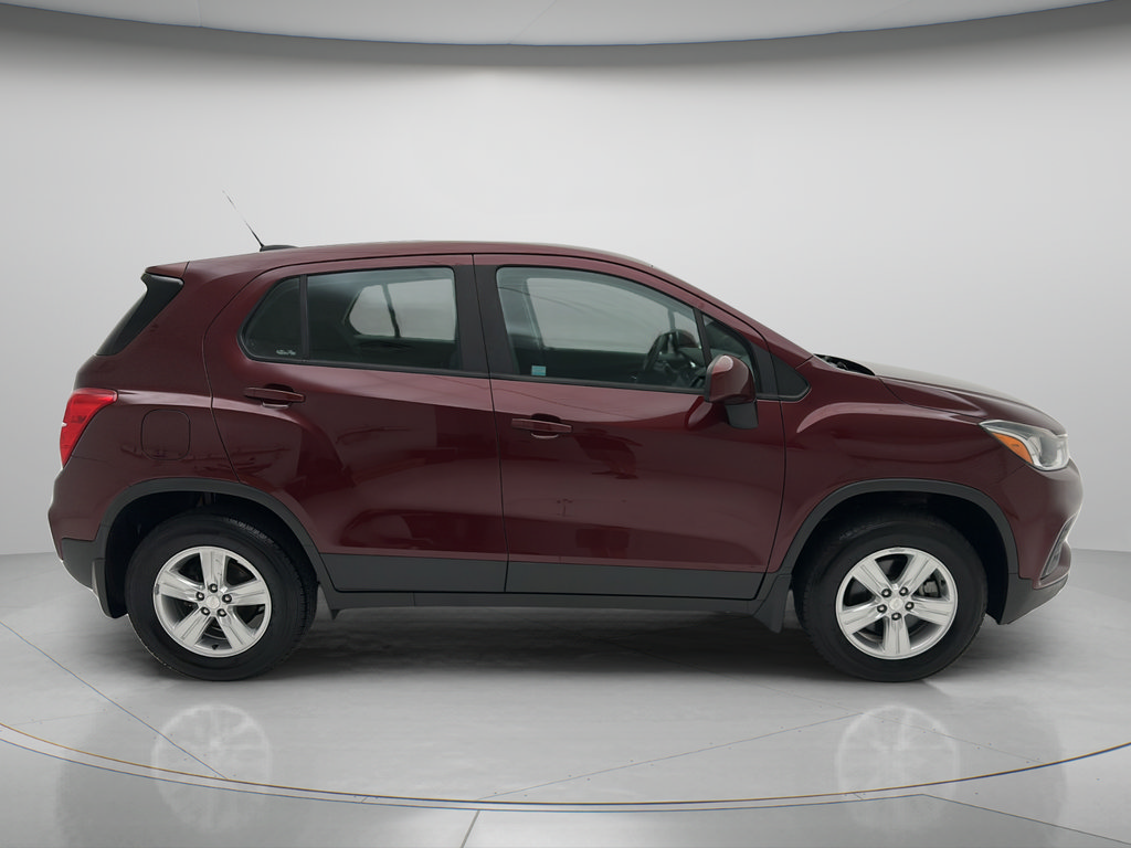 Used 2017 Chevrolet Trax LS w/ LPO, Protection Package AWD/4WD image 3
