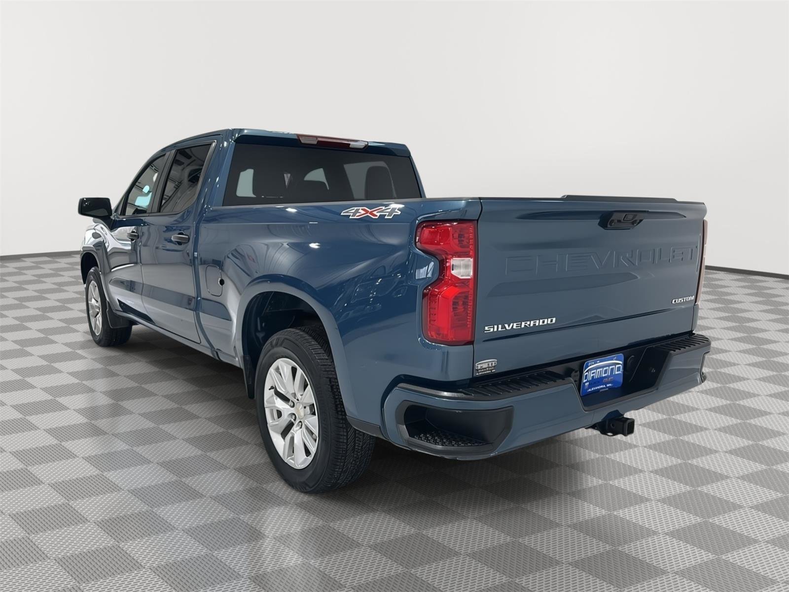 Used 2024 Chevrolet Silverado 1500 Custom image 4