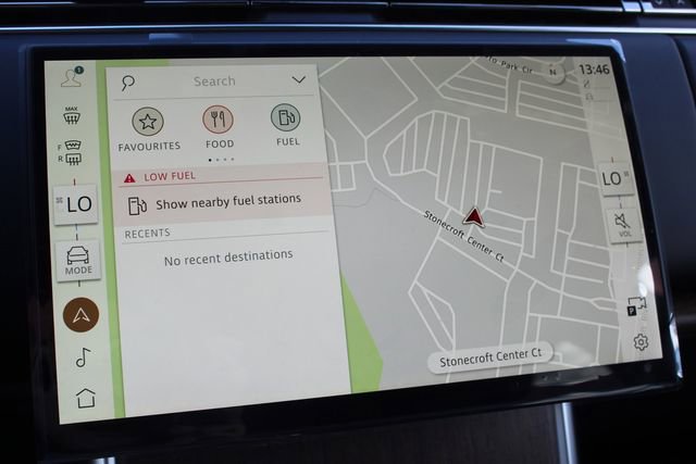 Used 2025 Land Rover Range Rover SE image 15