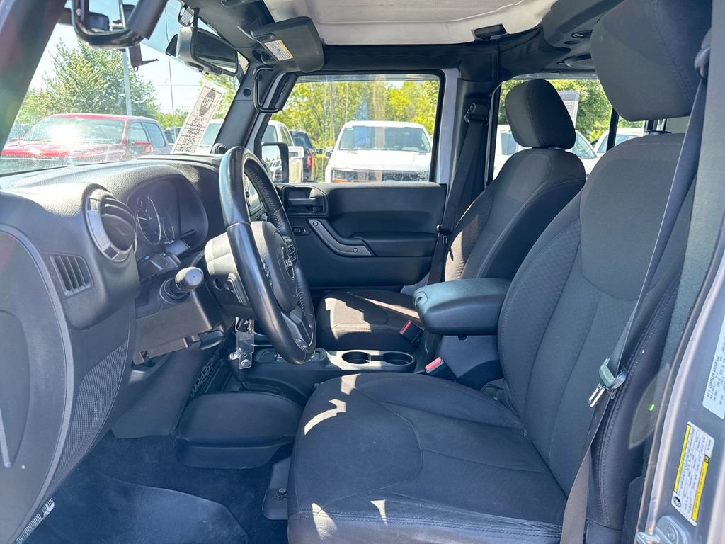 Used 2014 Jeep Wrangler Unlimited Sport w/ Quick Order Package 24S AWD/4WD image 18