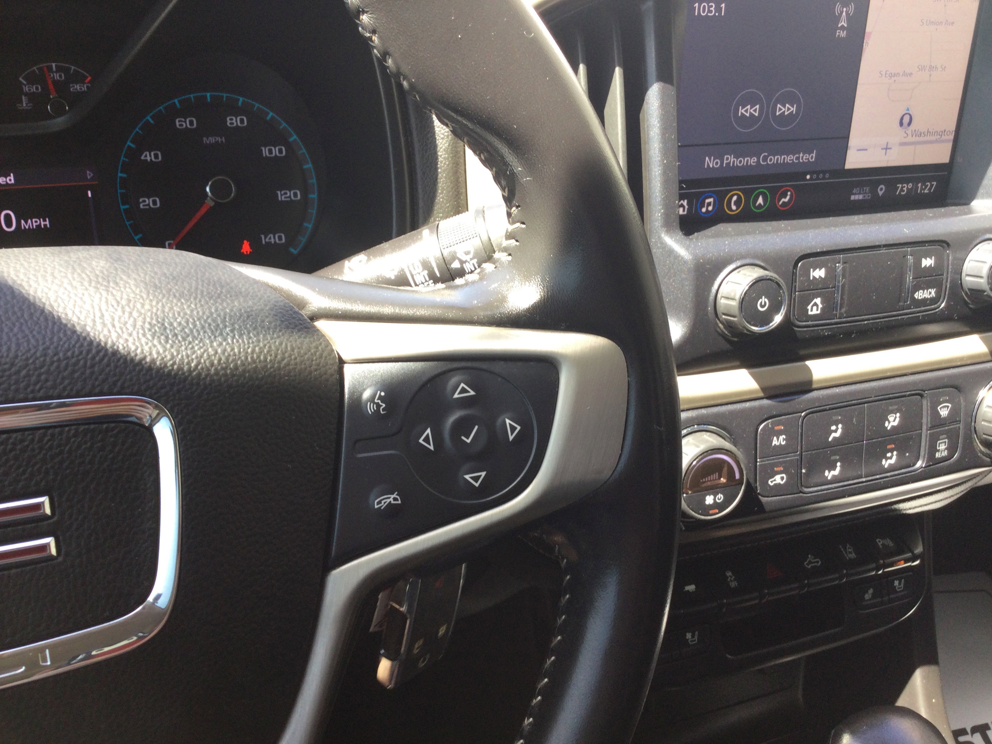 Used 2022 GMC Canyon Denali image 13
